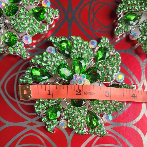 Absolutely Beautiful Large Green Brooch NWOT - Picture 4 of 5